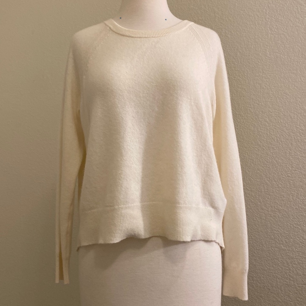 Banana Republic wool cashmere blend cream luxe sweater size small - Picture 1 of 6